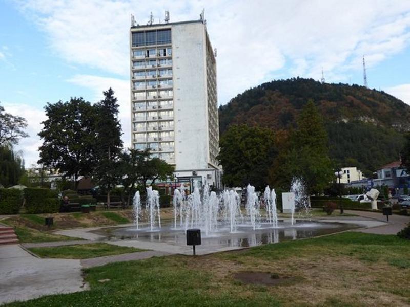 Grand Hotel Ceahlau Piatra Neamţ Buitenkant foto